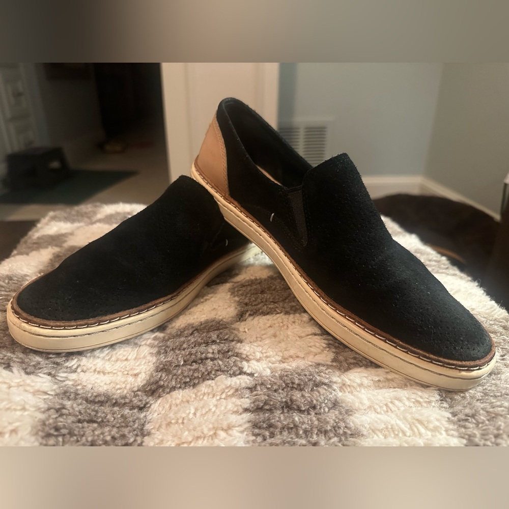 UGG Black and Tan Slip-On Shoes (women’s)